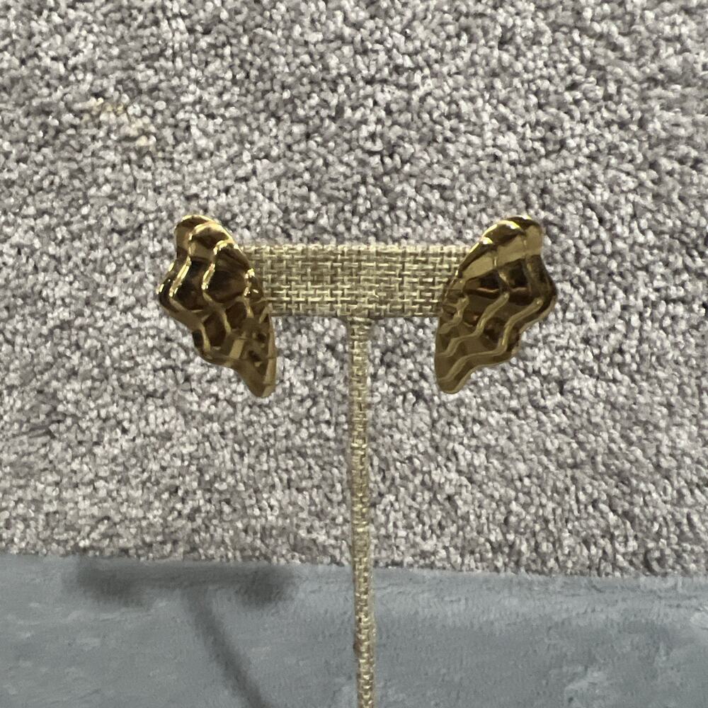 Vintage 80’s Gold Tone Ripple Angel Wing Pierced Earrings Statement Jewelry